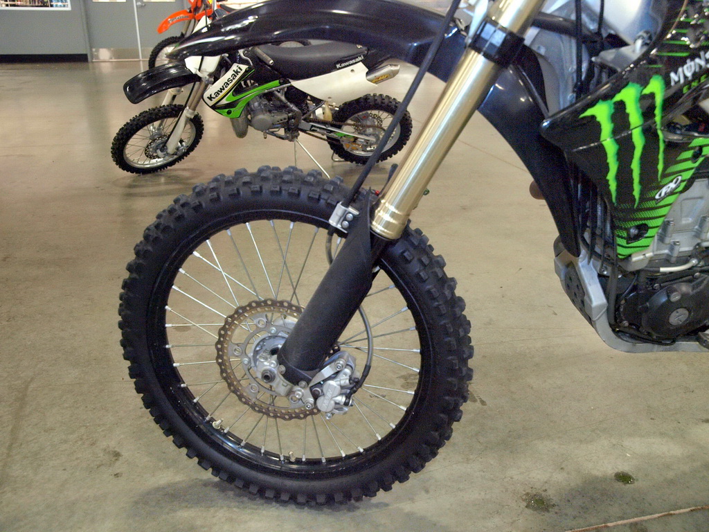Купить мотоцикл Kawasaki KX450F 2010 фото 10